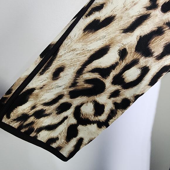 Chicos Leopard Chic Knit Tunic Top Medium Black Panel Hem 3/4 Sleeve Mixed Media - Picture 6 of 12